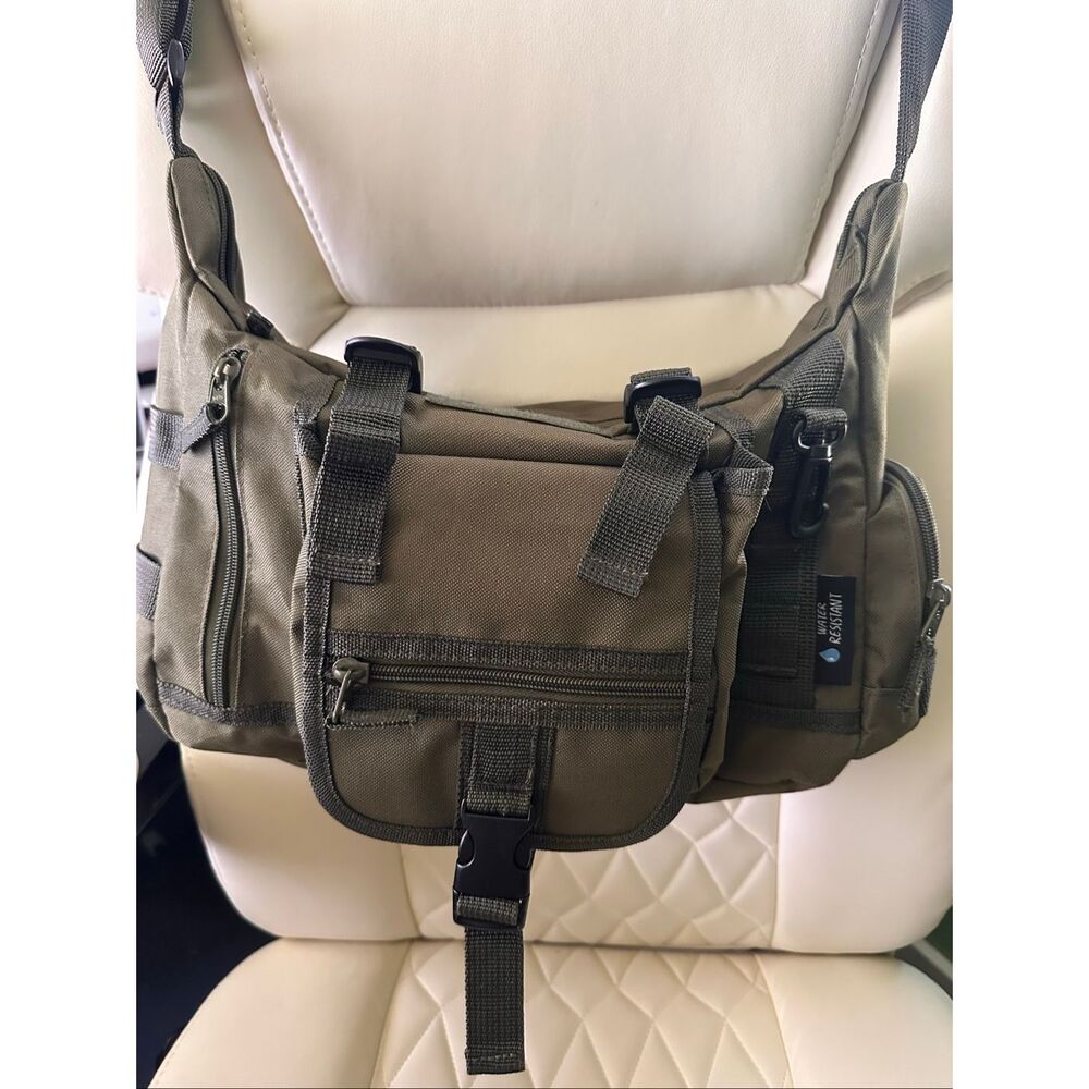 Multi pocket tactical messenger, shoulder bag